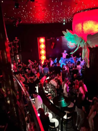 Pub Crawl with Shots and Night Club I Prague