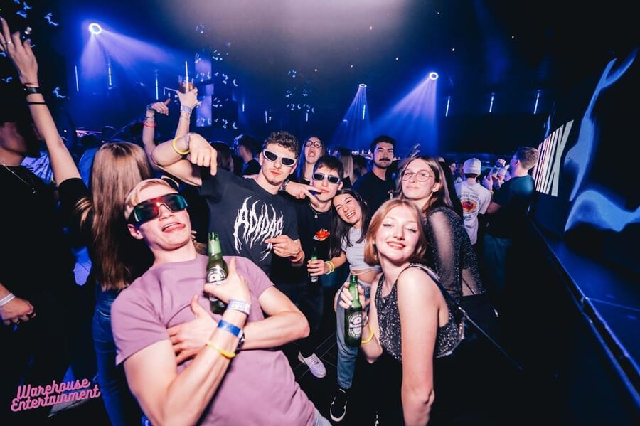 Pub Crawl with Shots and Night Club I Prague - Who will enjoy this, and who should skip it?