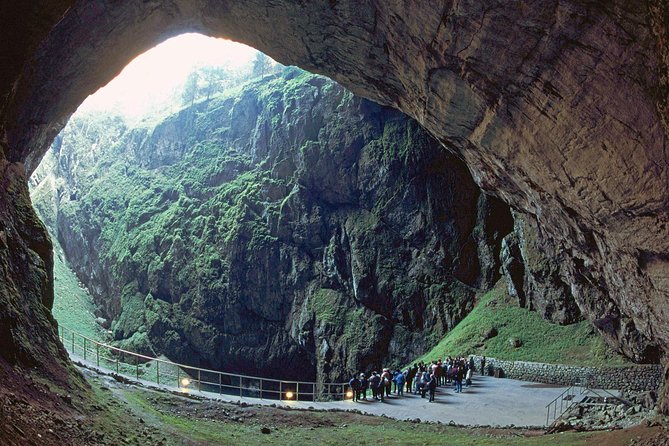 PUNKVA CAVES, ABYSS and PERNSTEJN CASTLE =only from Apr to Sep - Looking down into the Macocha Abyss