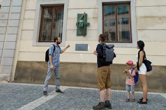 Rent-a-Friend in Prague - What the local-host format adds