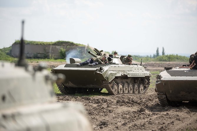Ride in a BMP tank and military garage tour Prague - Key points at a glance