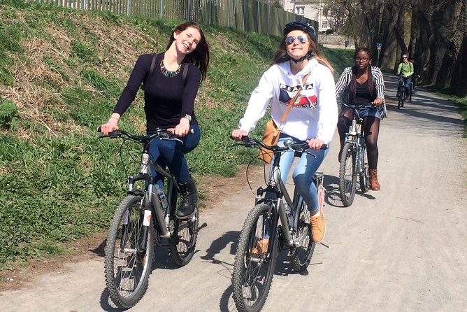 River & Park Bike Tour to Troja Chateau (Private small groups) - The Czech beer finish