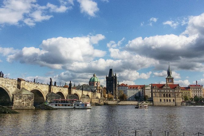 Shared Arrival Transfer: Prague Airport to Hotels - Finding the driver at Terminal 1 or Terminal 2
