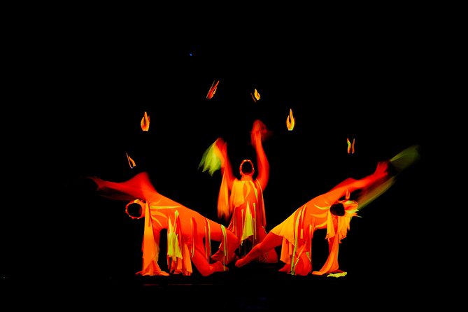 Skip the Line: WOW Show Black Light Theater in Prague Ticket - The opening: color, music, and movement
