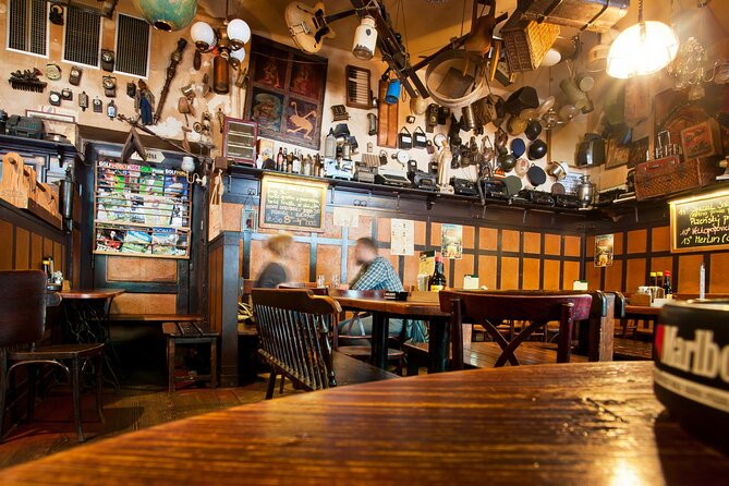 Small-Group Local Pubs Walking Tour And Traditional Czech Dinner - The final pub and the beer conversation