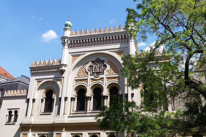 Small Group Prague Old Town and Jewish Quarter Walking Tour - Starting at Old Town Square and the Astronomical Clock