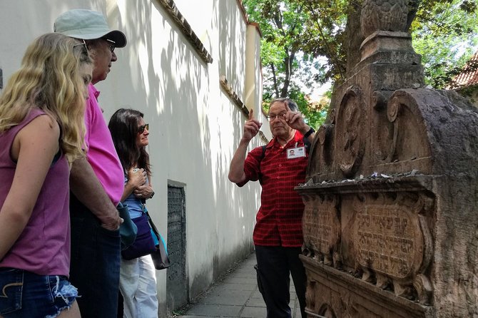 Stories of Jewish Prague Walking Tour - How the guides shape the experience