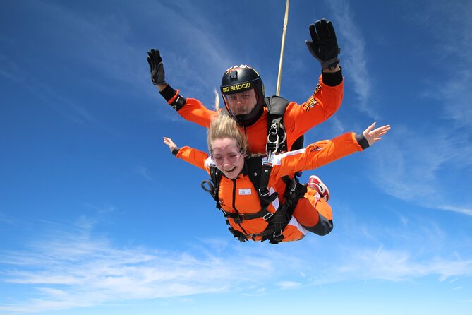 Tandem Skydiving in Prague - Tandem Jump with transfers! - The briefing before your first jump