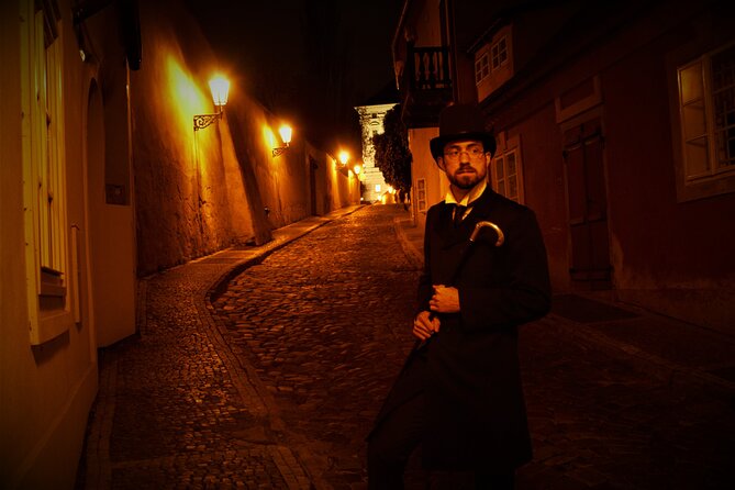 Telltale Ghost Tour - Starting beneath the Old Town Square lights