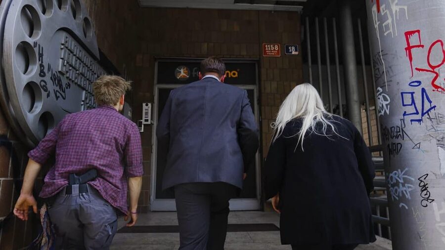 The Clinic: Escape room in Fun Arena Prague - Entering Fun Arena Prague and finding the room
