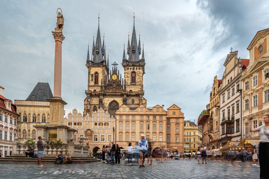 The Royal road, walking tour in french - Karlova Street and the Charles Bridge