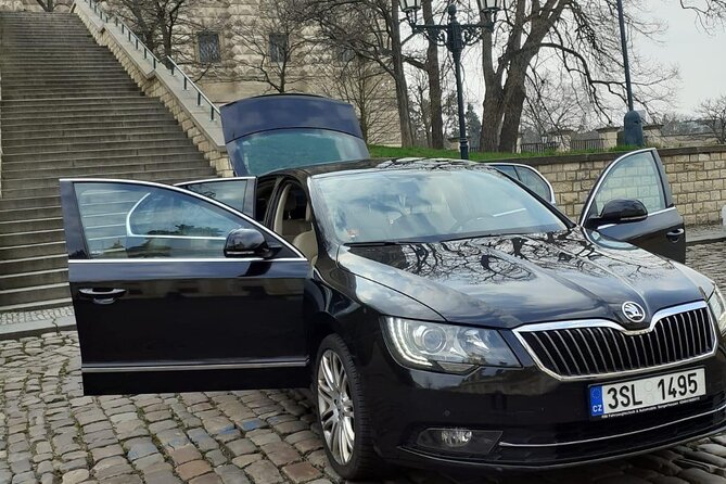 Transfer from Prague Hotel to Airport Prague - What the private car includes