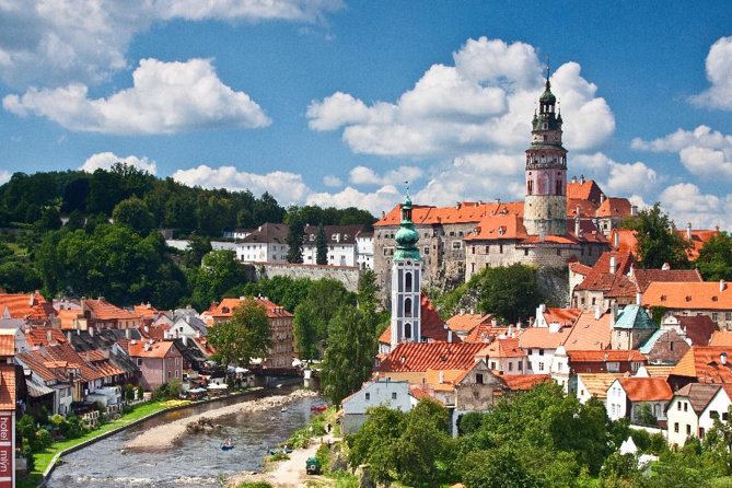 Trip to Cesky Krumlov from Prague - The journey from Prague and the 8:45 am meeting point
