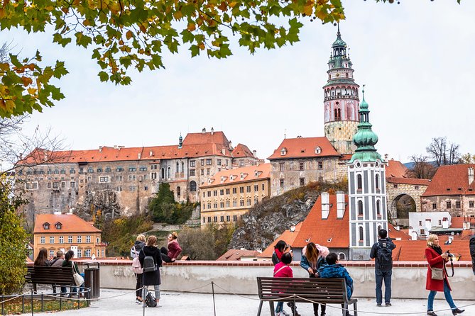 UNESCO Cesky Krumlov from Prague with Guided Tour and Transfer - Arriving above the red rooftops