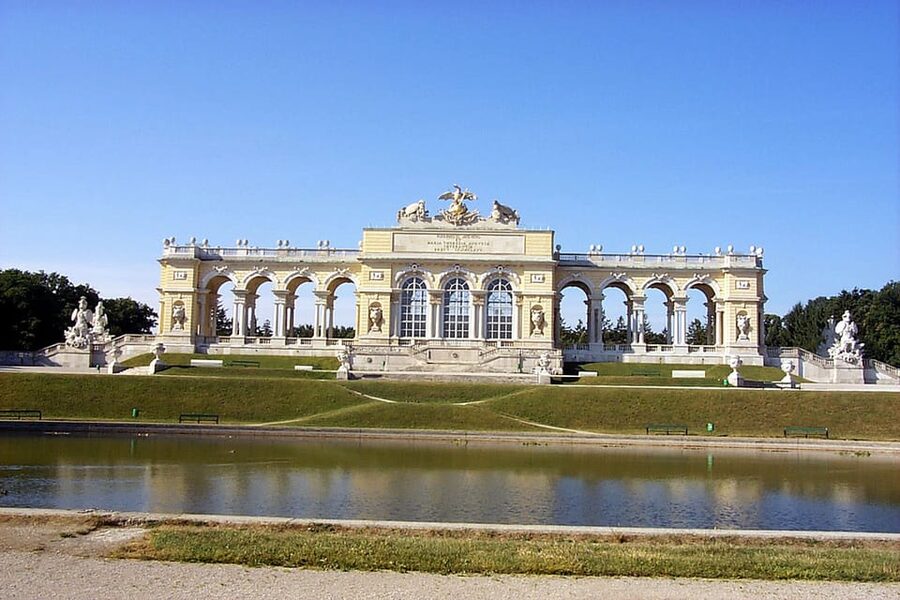 Vienna Full Day Tour from Prague - The early ride through Bohemia and Moravia