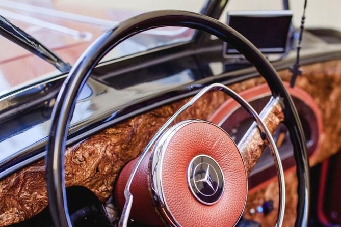 Vintage Cars Prague - Grand City Tour 150min / 1-6 pers. 2,5hrs - Powder Tower and the National Museum connect old and new Prague