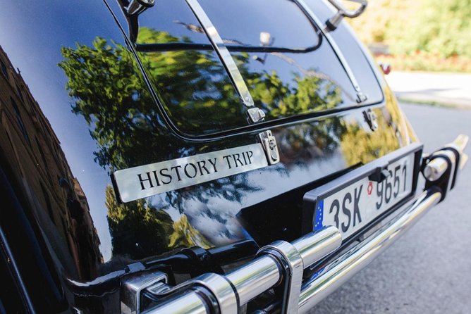 Vintage Cars Prague - Grand City Tour 150min / 1-6 pers. 2,5hrs - The Jewish Quarter brings two very different synagogues