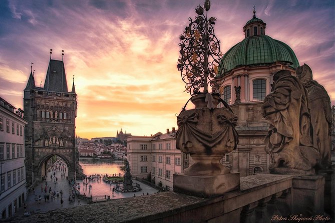 VIP Private tour Prague: Castle, Lunch, Beer, Boat - Ending on the Vltava with lunch and a drink