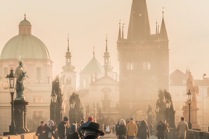 VIP Tour: Professional photos - You and Prague Best Monuments - A Photo Session That Also Shows You Prague