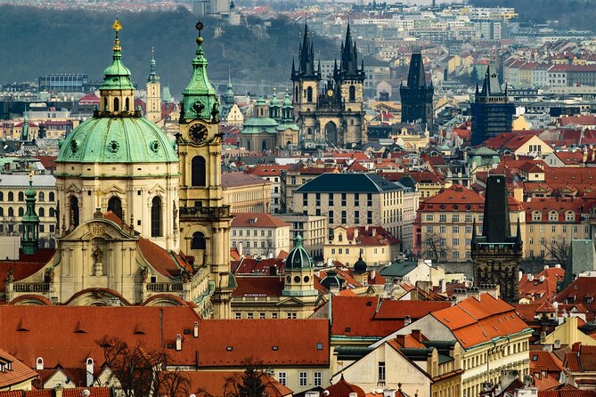 VIP Tour: Professional photos - You and Prague Best Monuments - What You Actually Receive After the Walk