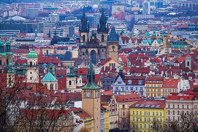 Walking through ages: 11th to 21st century, Prague flavoured - Hradčanské náměstí and the noble city
