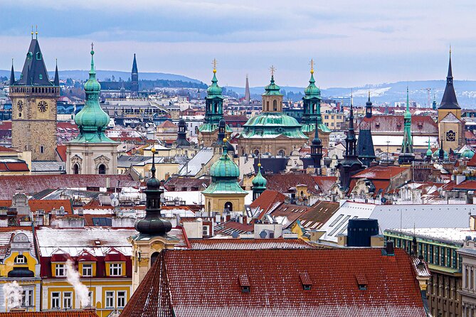 Walking through ages: 11th to 21st century, Prague flavoured - Charles Bridge and the river crossing
