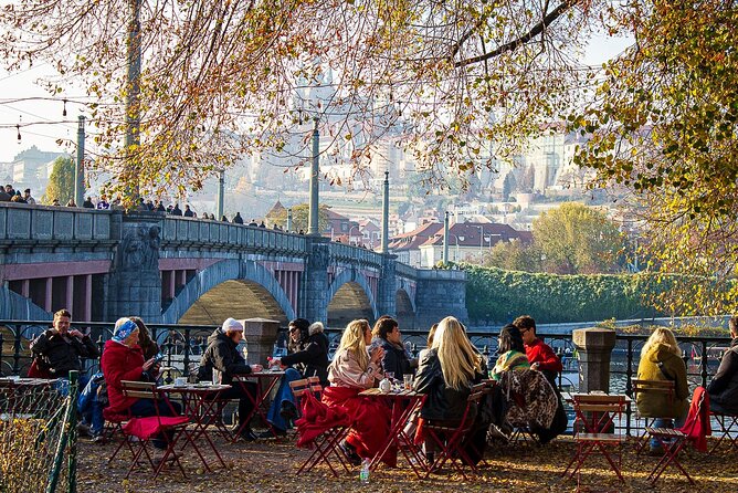 Walking through ages: 11th to 21st century, Prague flavoured - A 30-minute walk through Lesser Town