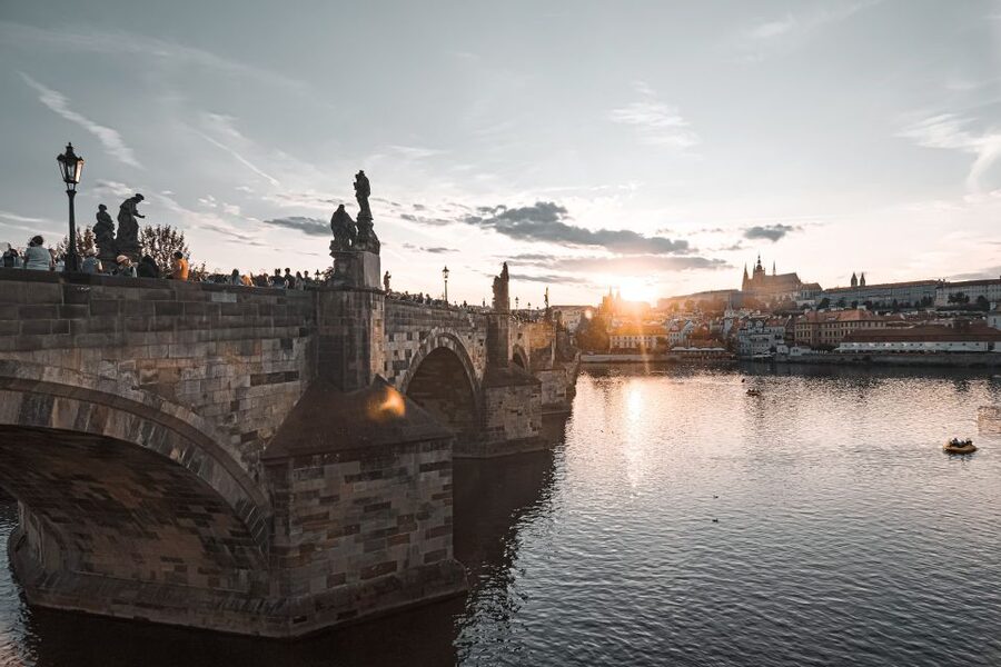Walking tour of Prague in french: Old Town & Charles Bridge - Key points at a glance
