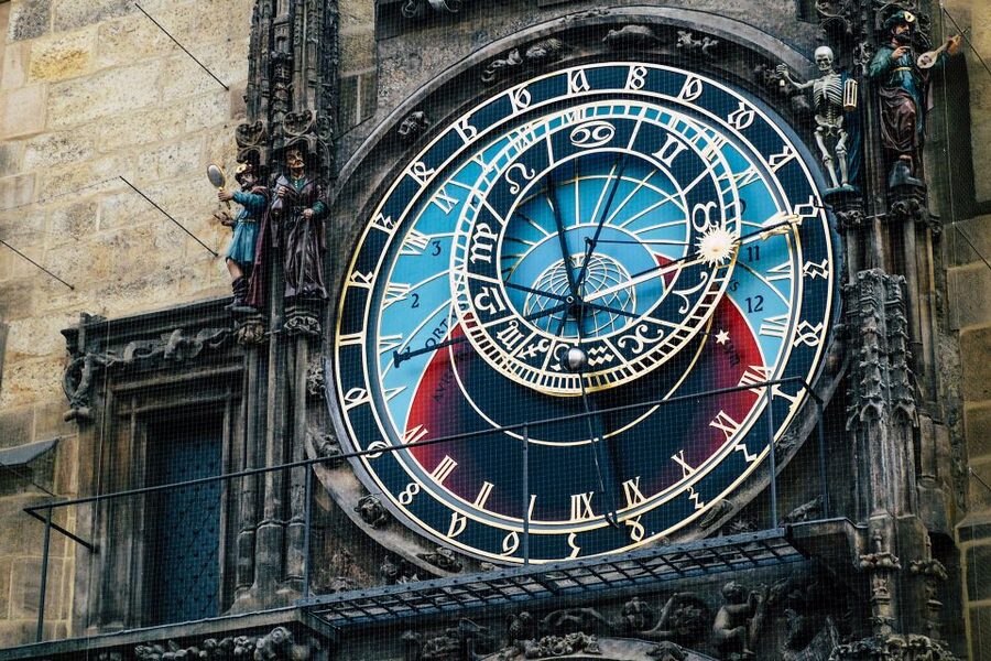 Walking tour of Prague in french: Old Town & Charles Bridge - Why this French walking tour is worth your time