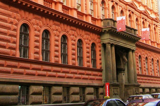 Wars and Totality History tour in Prague - Starting at Municipal House and a declaration of independence