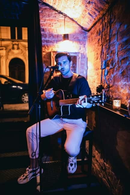 Wednesday Night Live Music with Cocktails - The 10:30pm acoustic performance