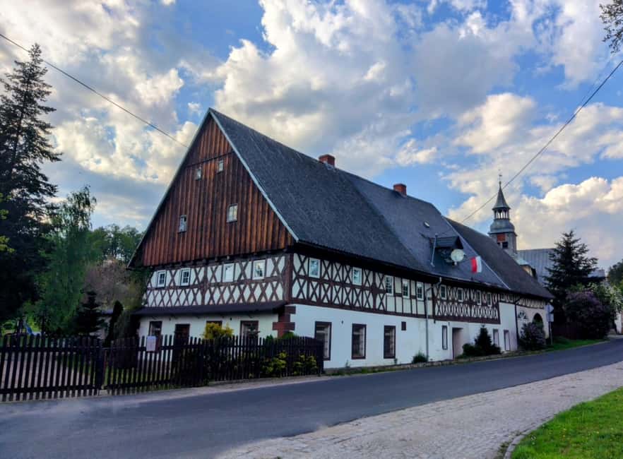 Wroclaw to Prague: 2-in-1 (Private Transfer + Country Tour) - Who should book this Wrocław to Prague journey